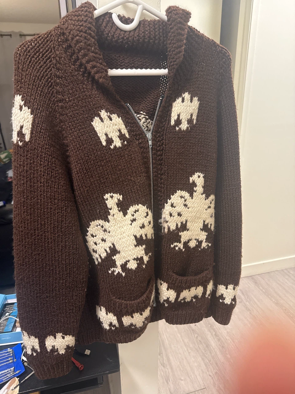 Vintage Brown Eagle Pattern Knit Zip-up Cardigan