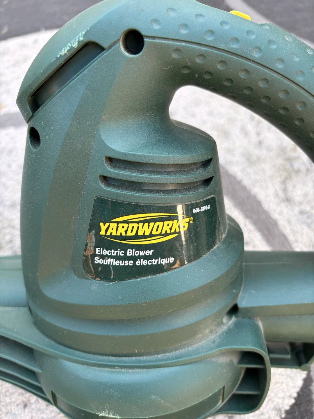 Yardworks Electric Hedge Trimmer - photo 2