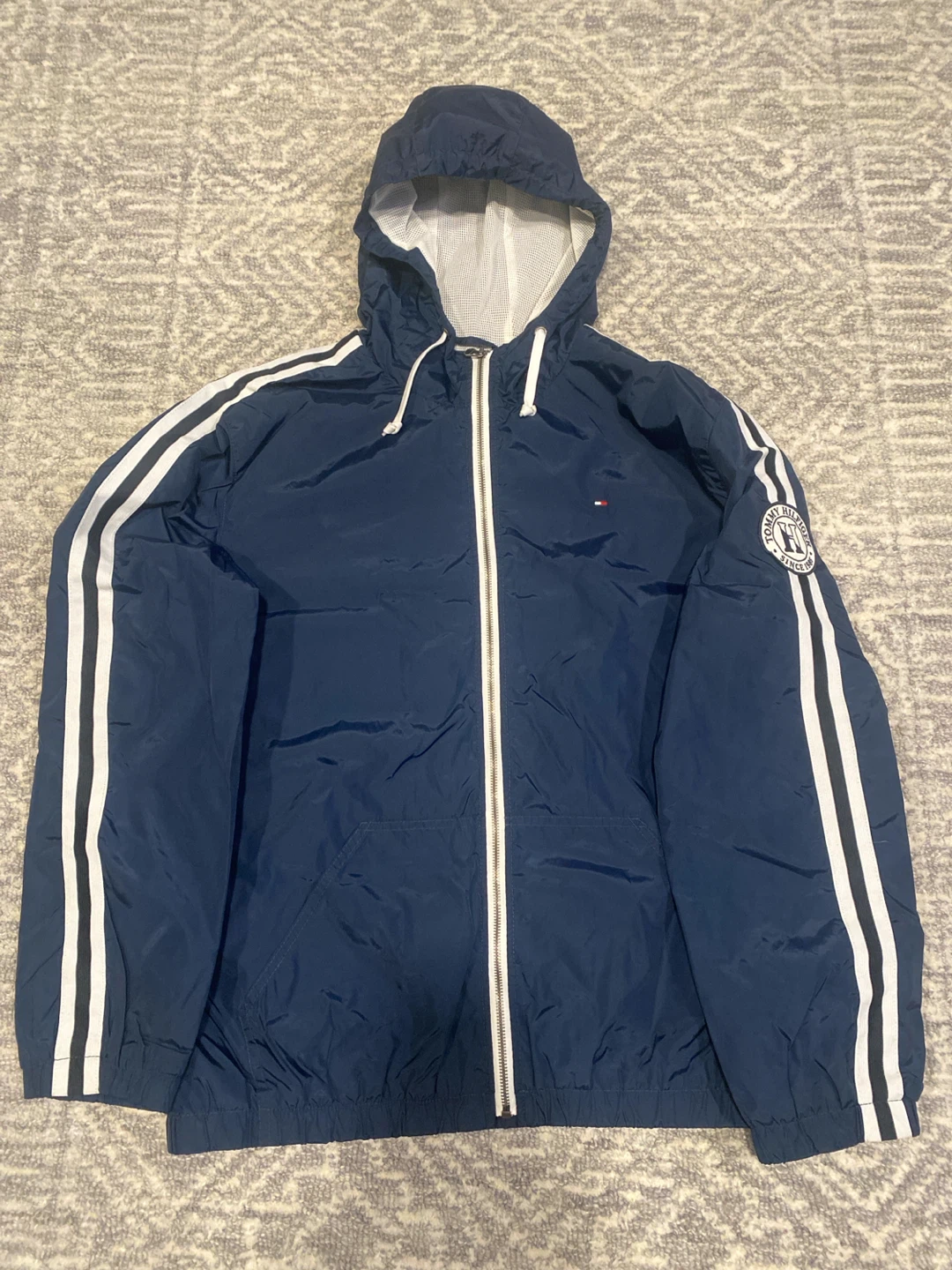 Tommy Hilfiger Mens Rain Jacket size XL