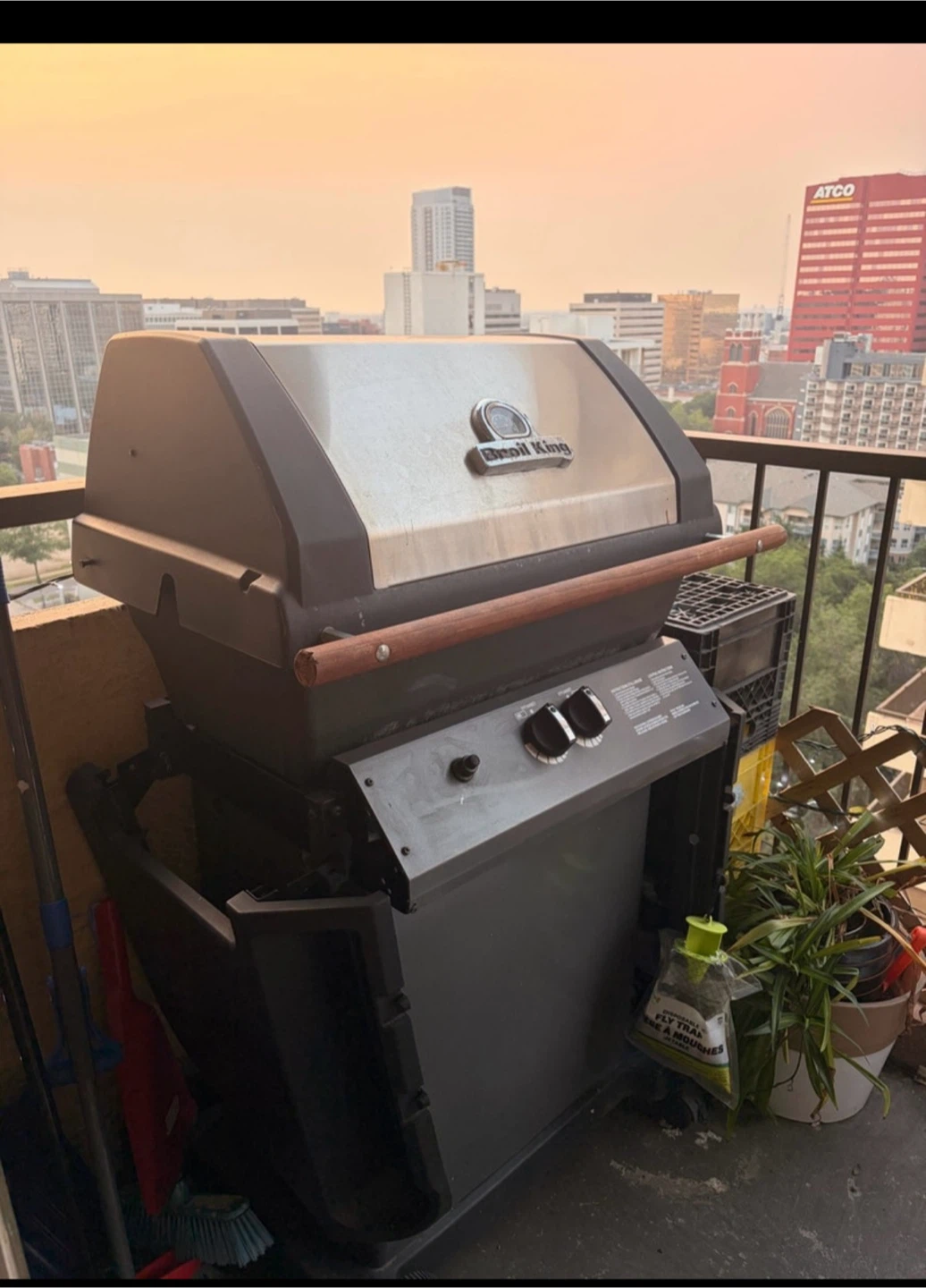 Broil King 2-Burner Gas Grill