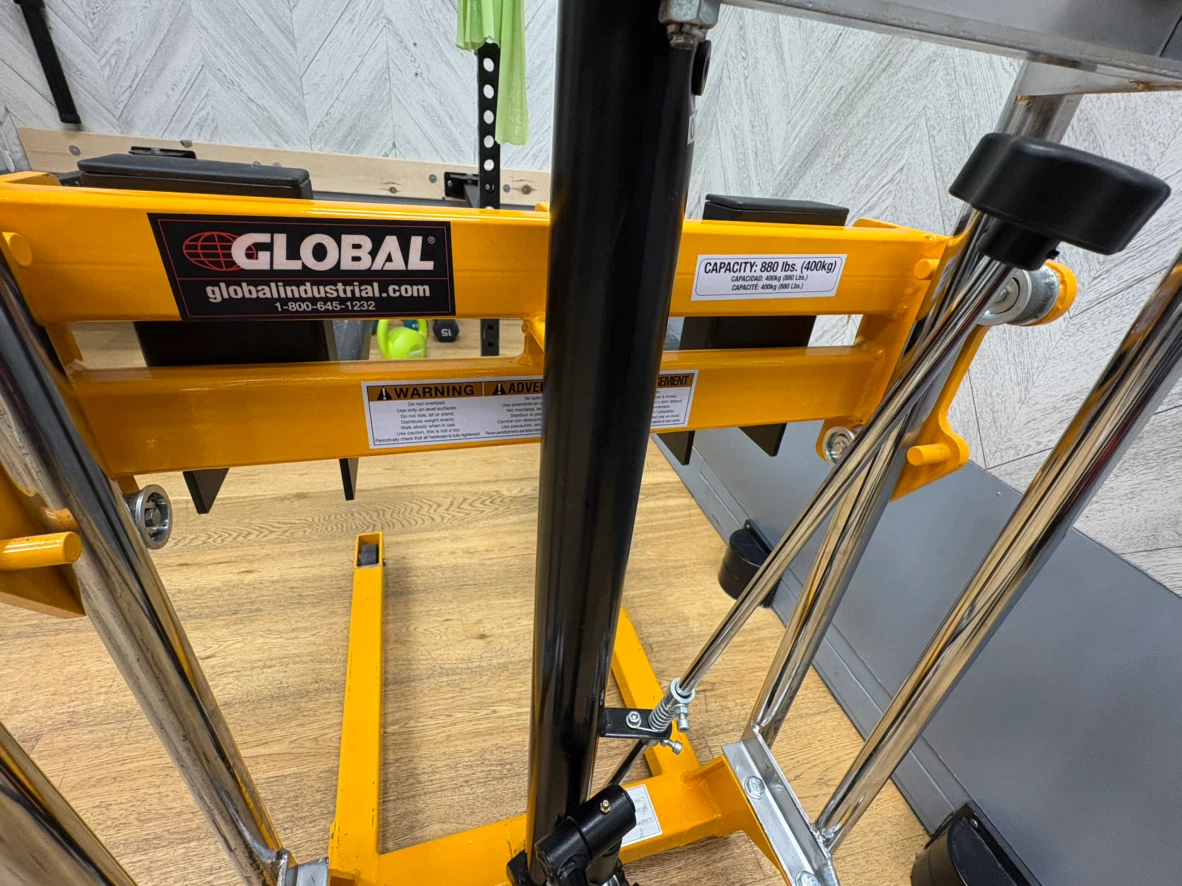 Global Industrial Manual Stacker Lift max 800lbs - photo 3