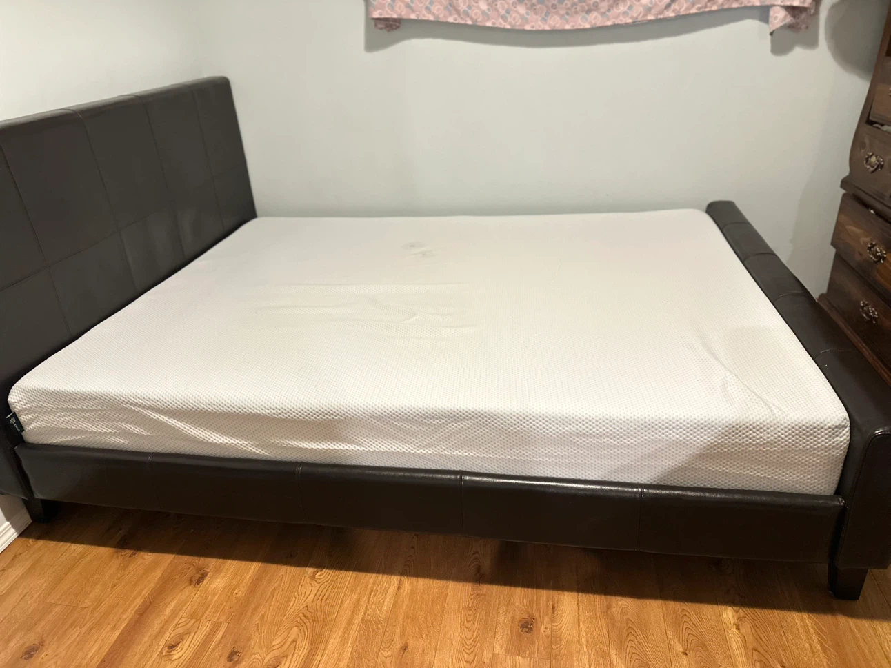 10" Memory Foam Queen Mattress + Queen Bed Frame - photo 2
