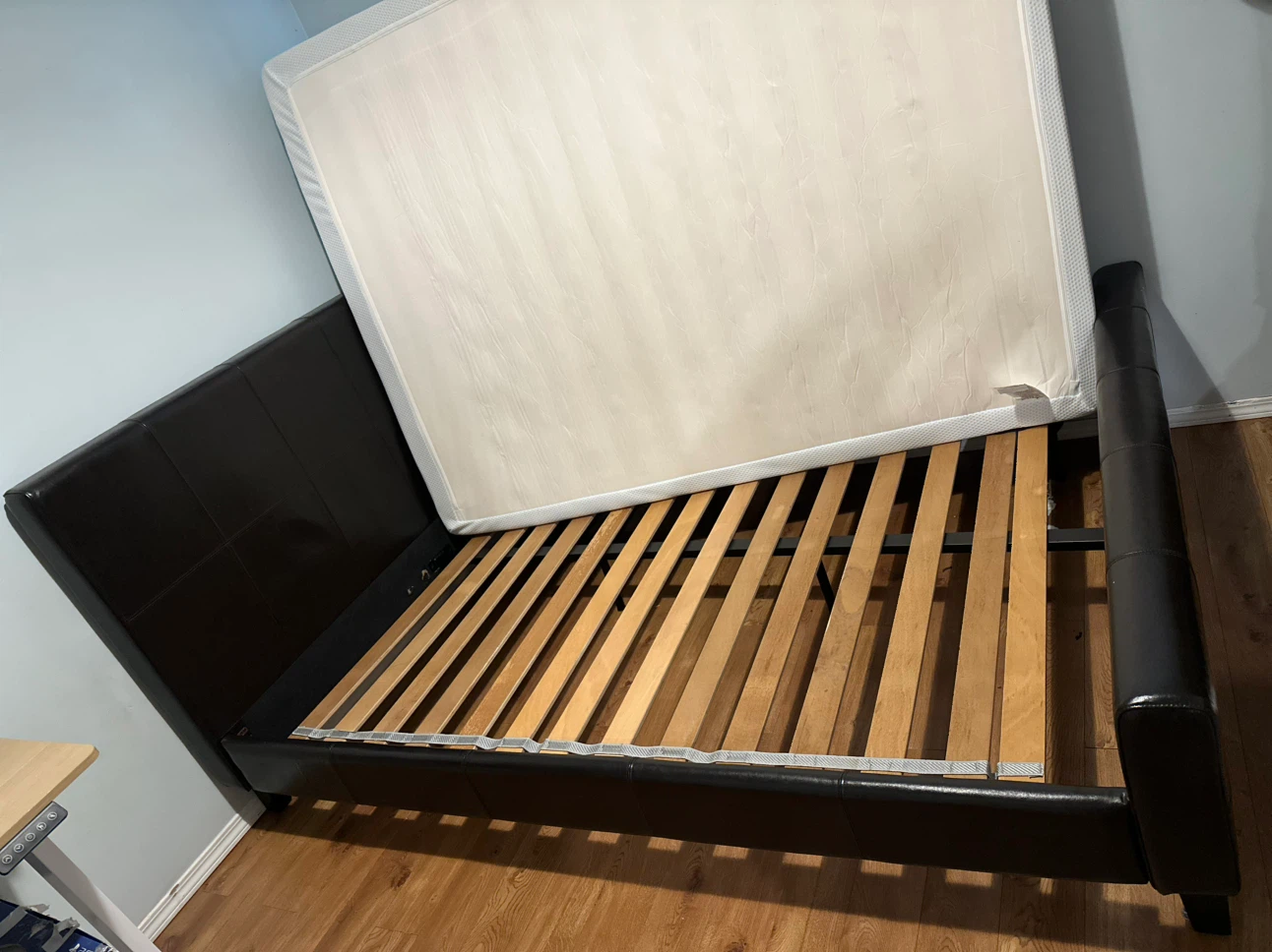 10" Memory Foam Queen Mattress + Queen Bed Frame - photo 4