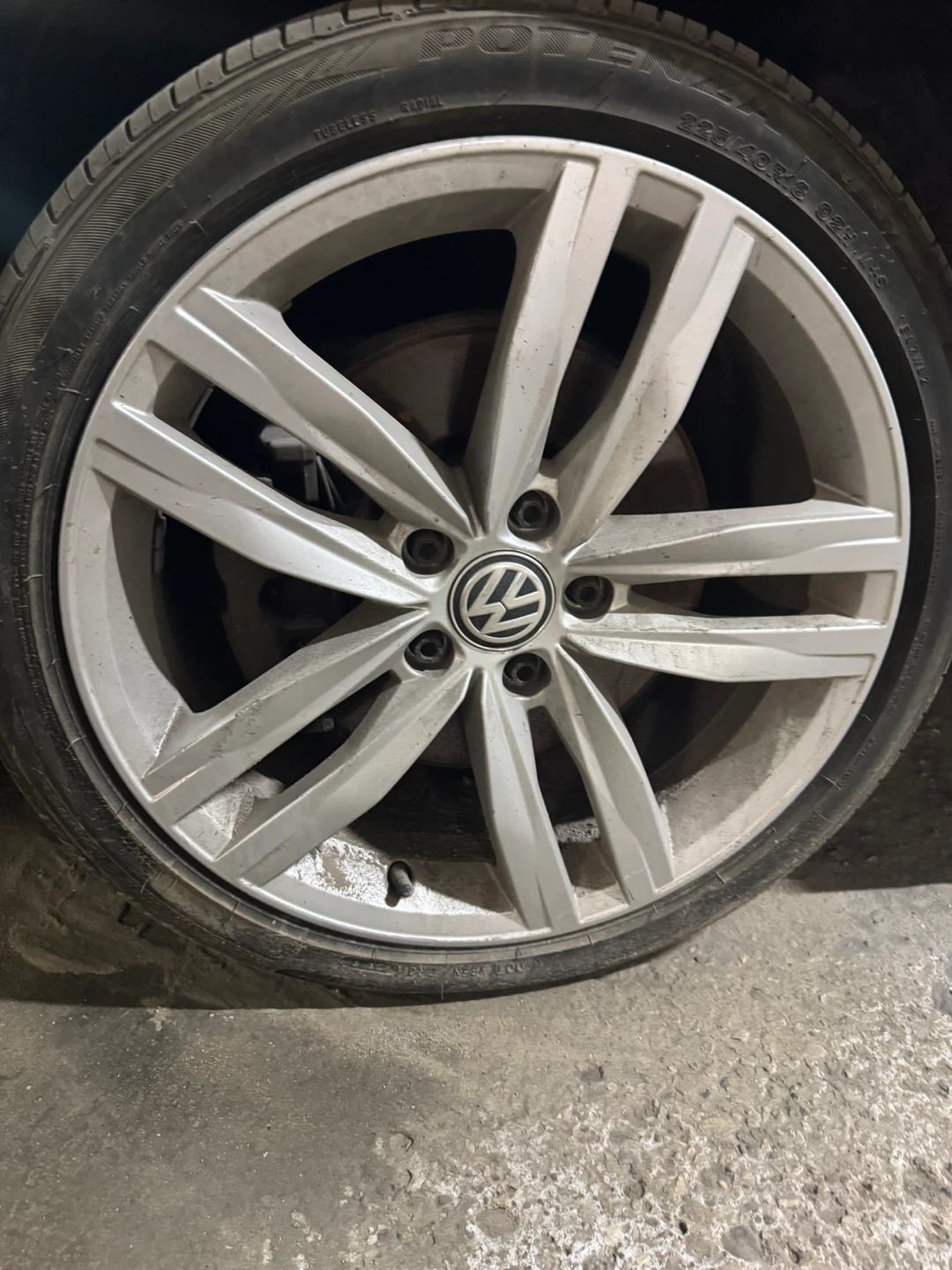 Set of 4 Volkswagen OEM Wheels with Bridgestone Tires - photo 3
