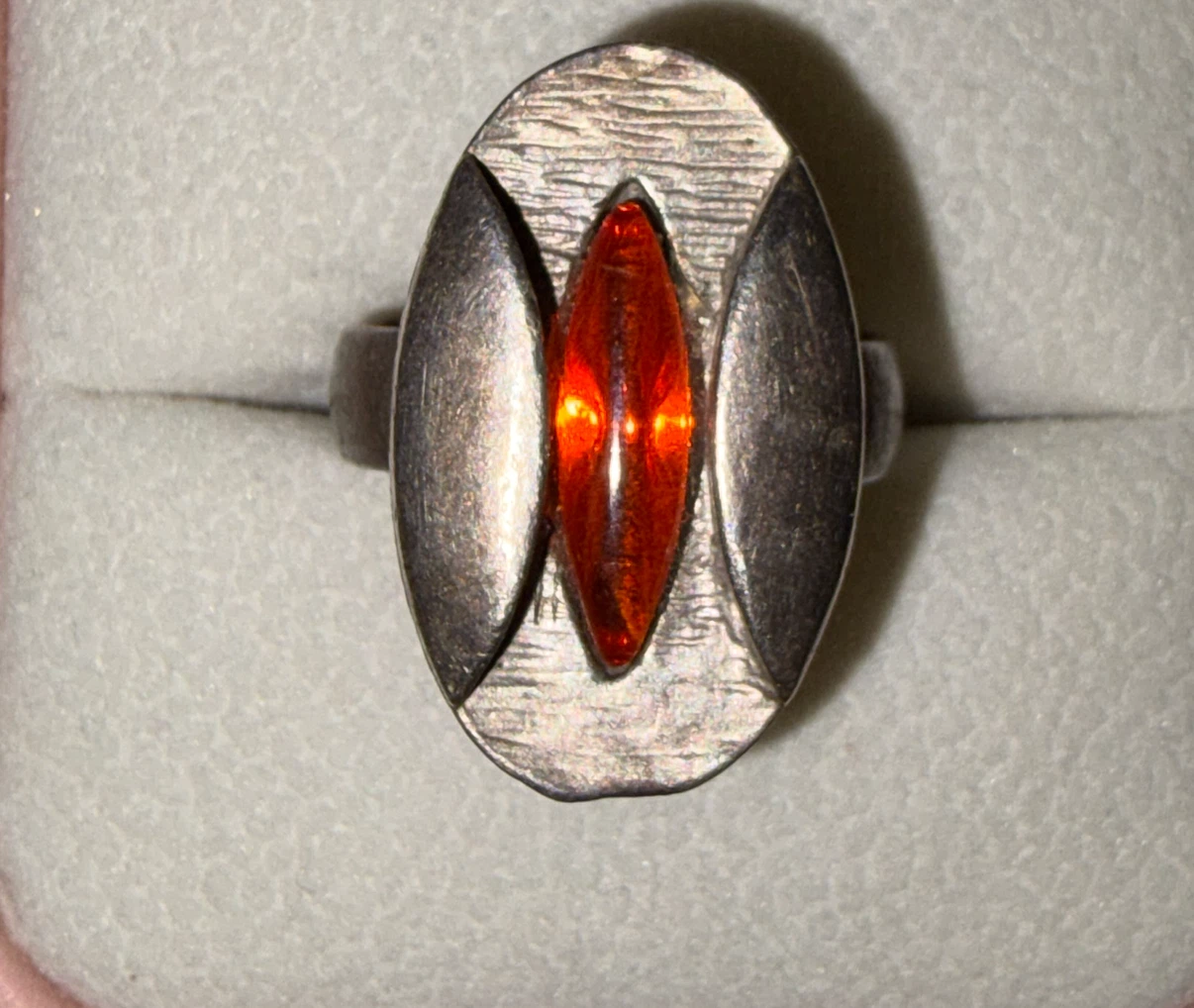 De Luxe NYC/Adam vintage  1980 highly collectible ring
