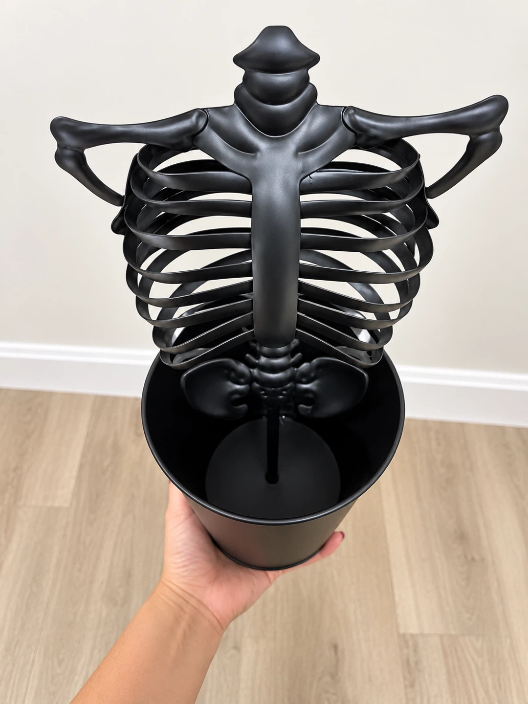 Brand New Ashland Halloween Metal Skeleton Planter 💀🎃 - photo 3