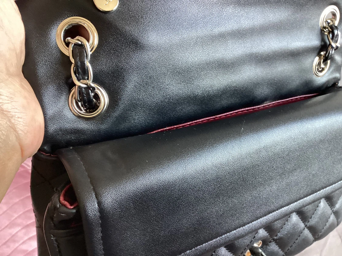 Black Quilted Flap Bag - photo 4