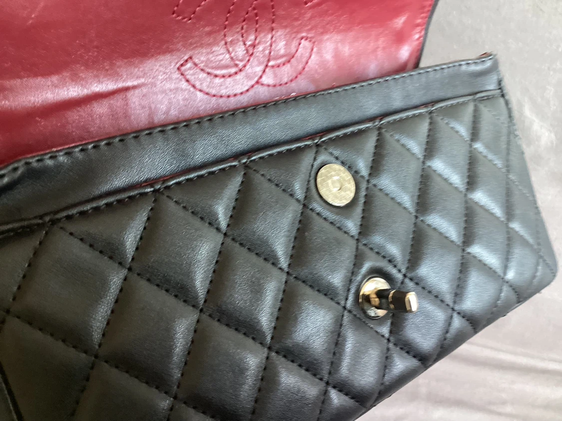 Black Quilted Flap Bag - photo 5