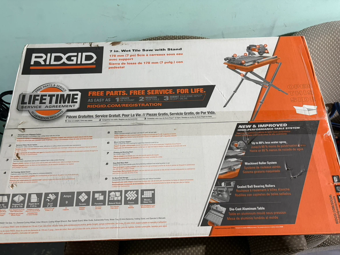 Ridgid 7 in. Wet Tile Saw with Stand