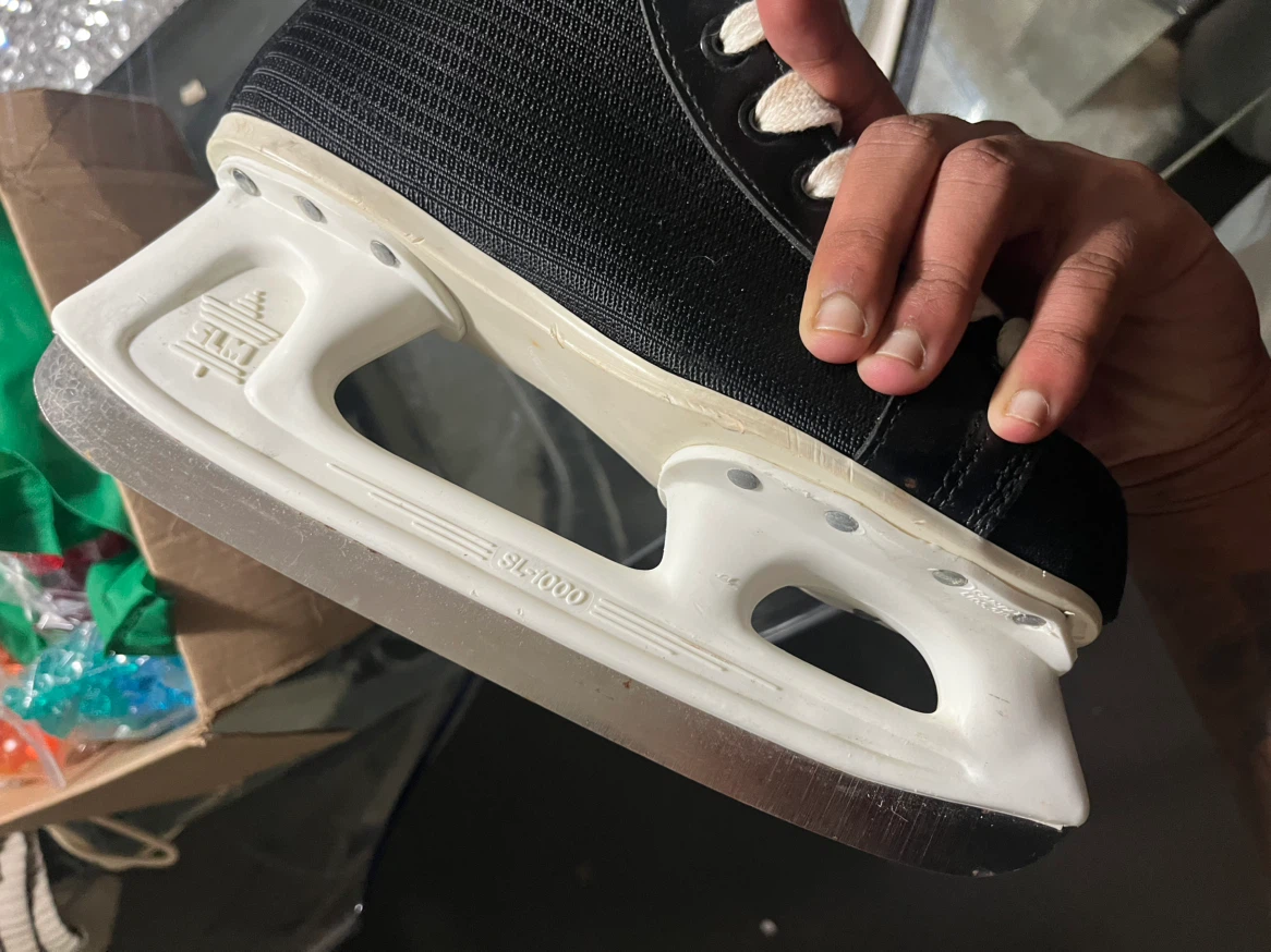 CCM Pro 155 Ice Skates size 4 - photo 5