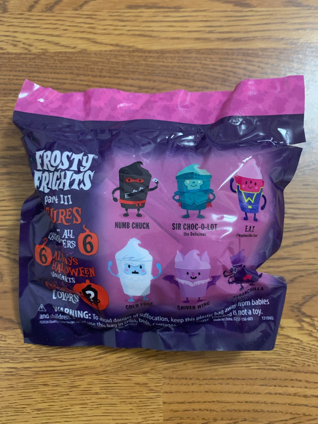 Wendy’s | Frosty Frights Part III Collectible (Shiver Wing) - photo 3