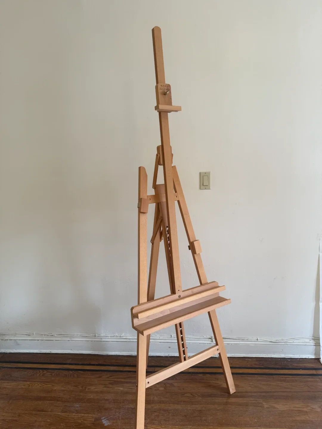 Blick by Jullian Adjustable Beechwood Studio Easel