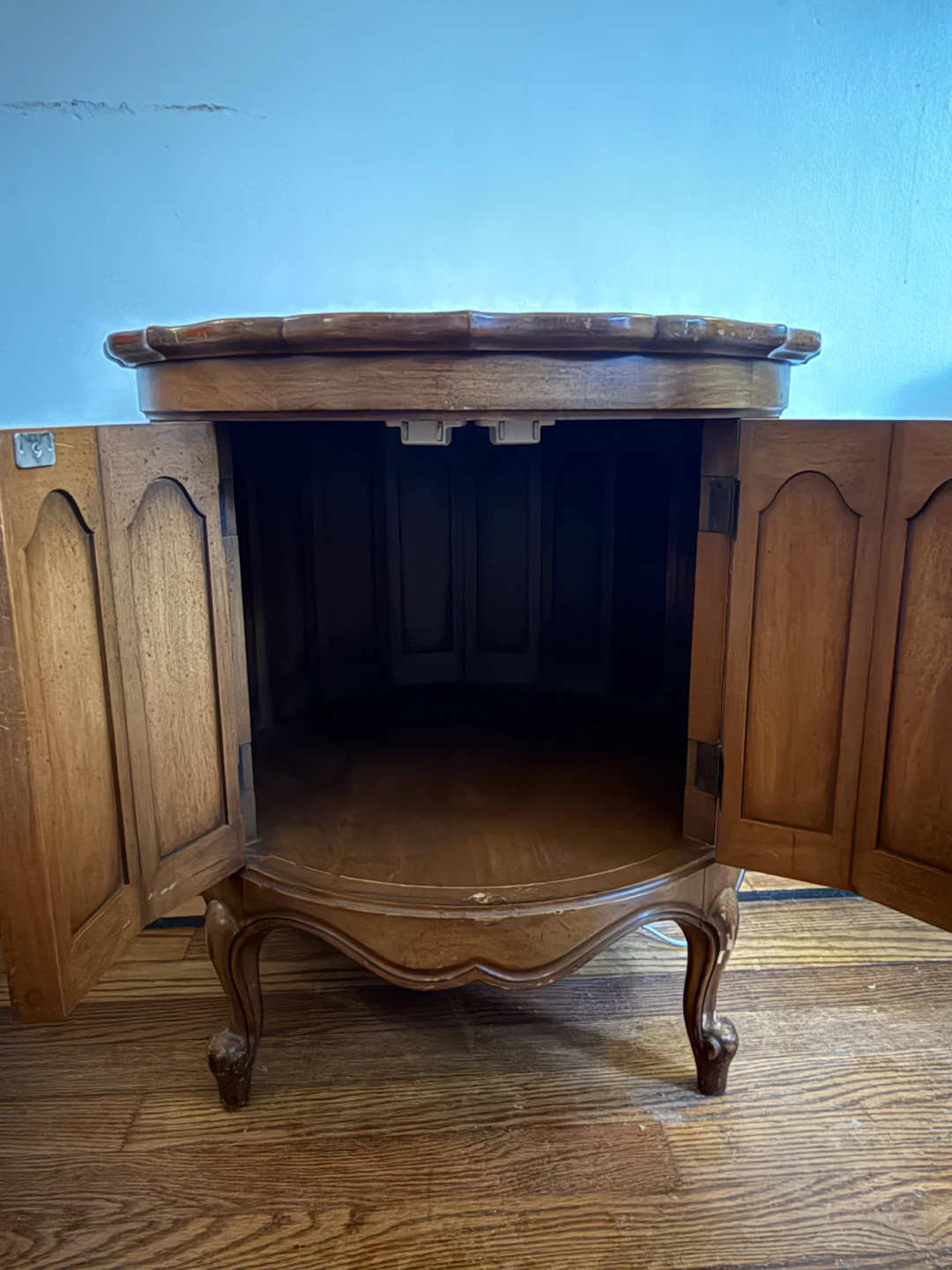 Vintage Wooden Side Table with Cane Accents - photo 4