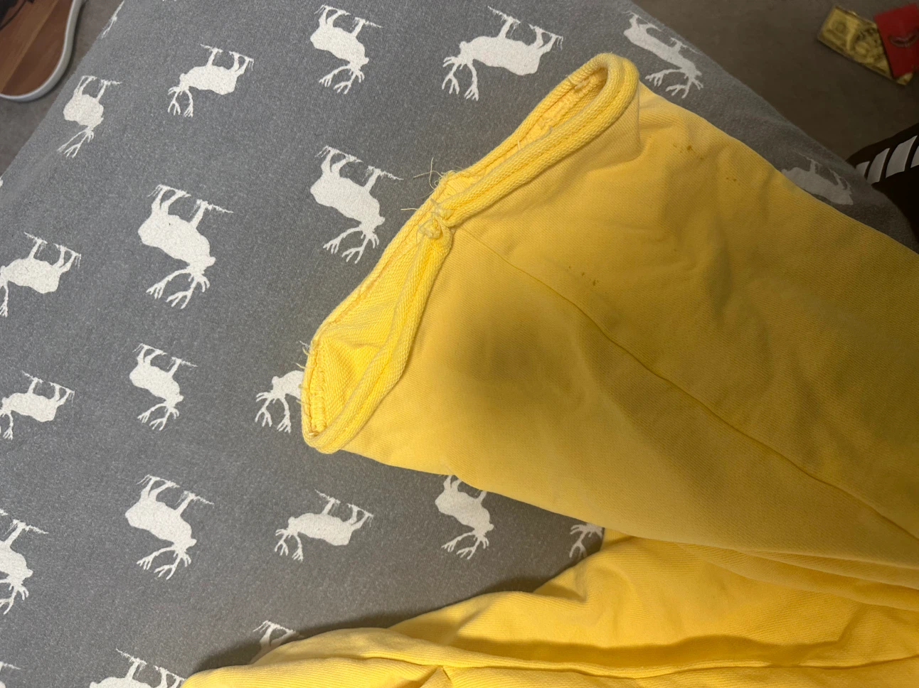 H&M Relaxed Fit Yellow Sweatpants - photo 2