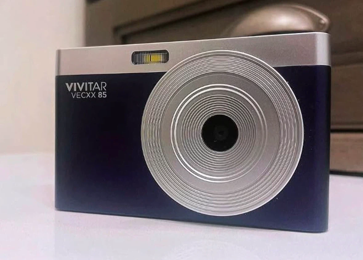 Vivitar Mini Camera with SD card