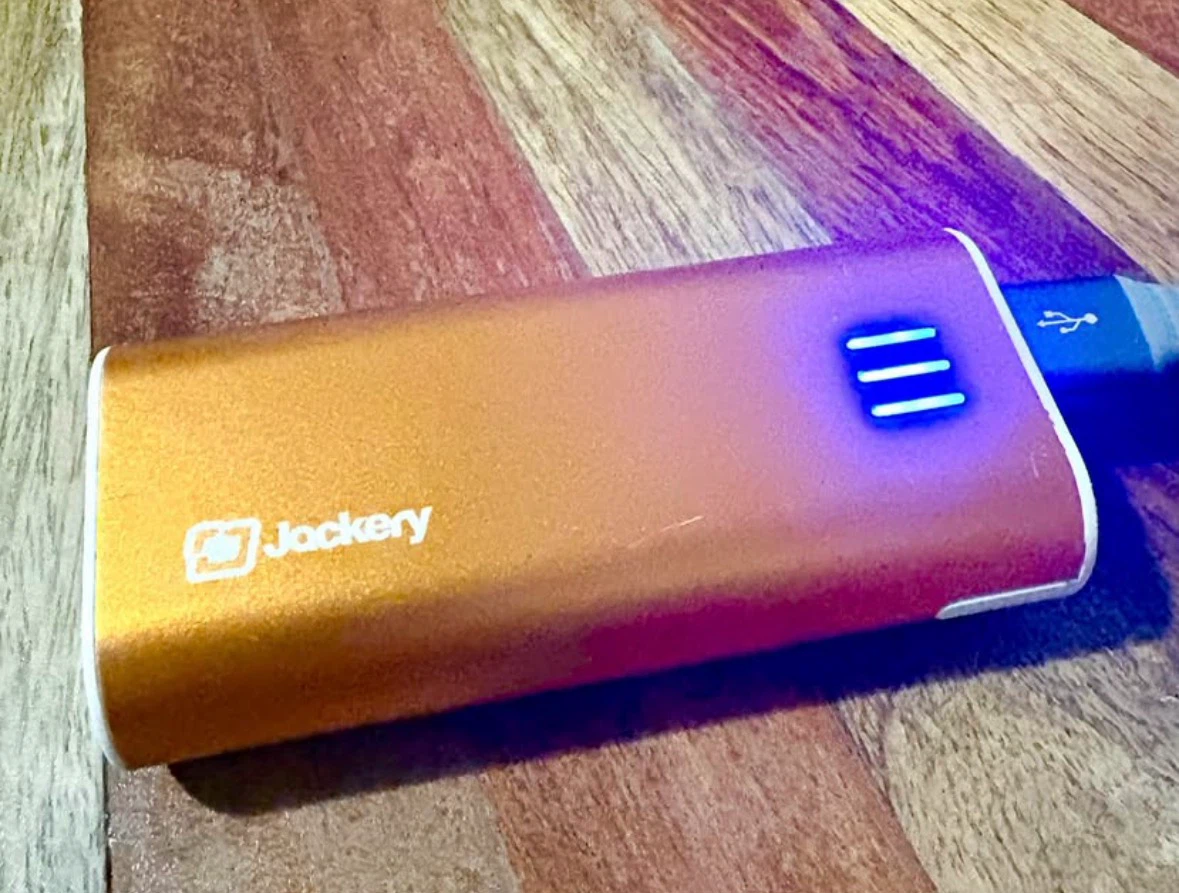 Portable Charger - photo 2