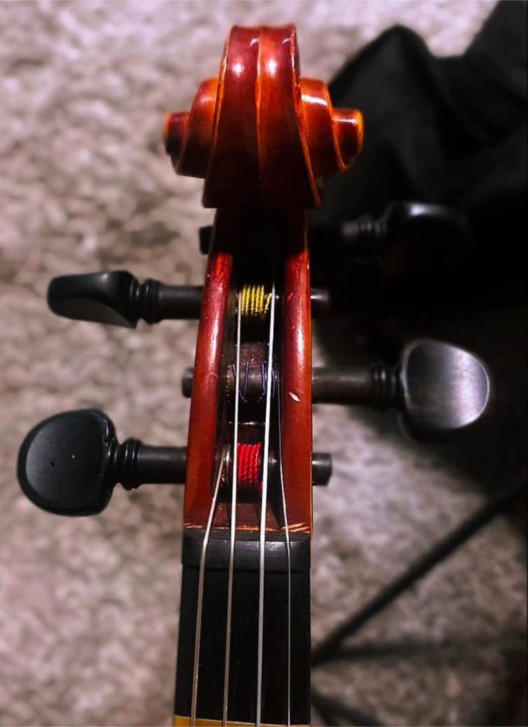 4/4 Violin + Case & Bow - photo 3