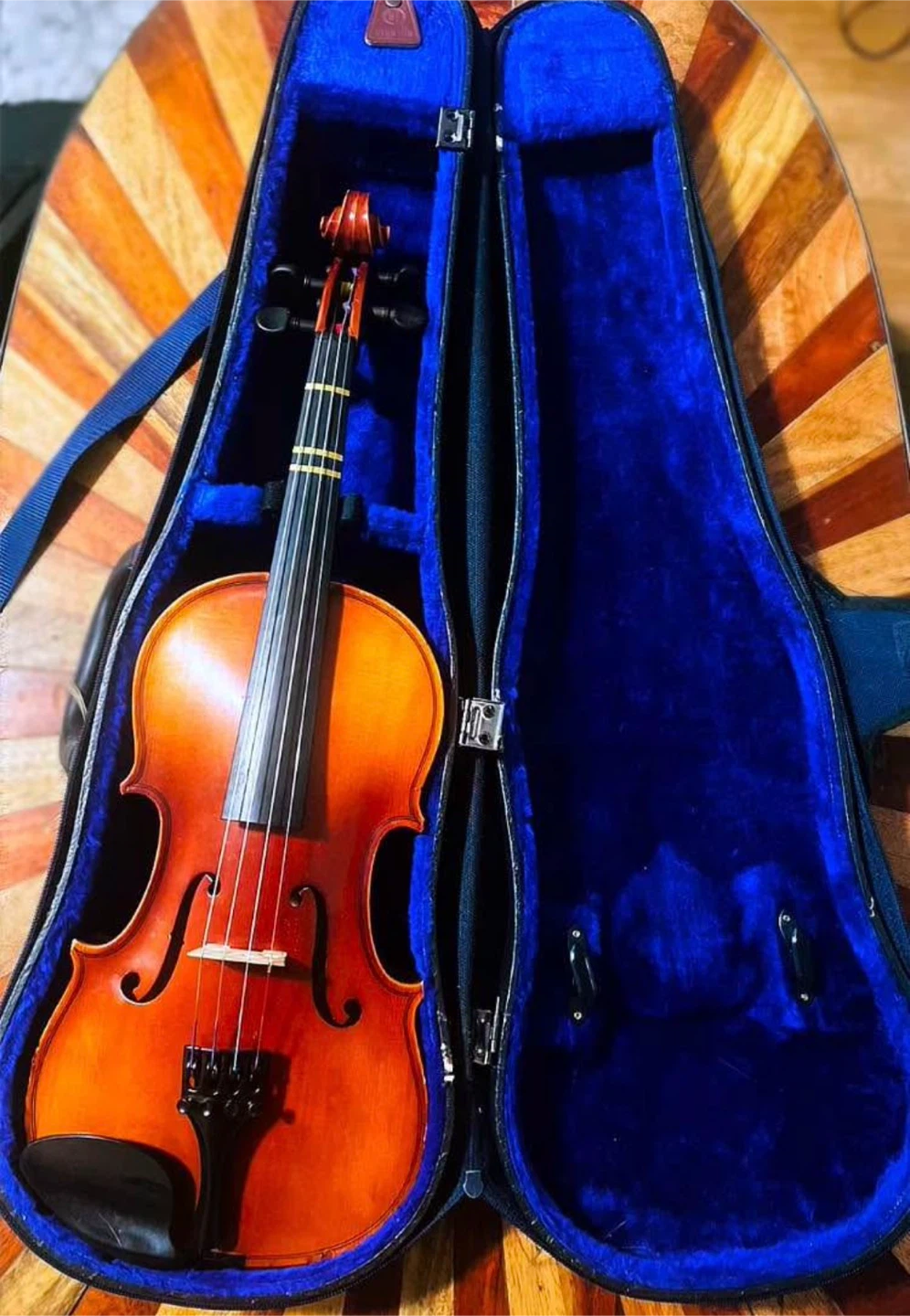 4/4 Violin + Case & Bow - photo 5