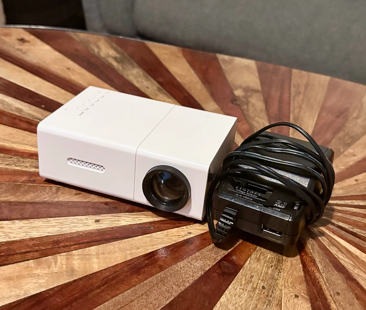 LED Portable Projector