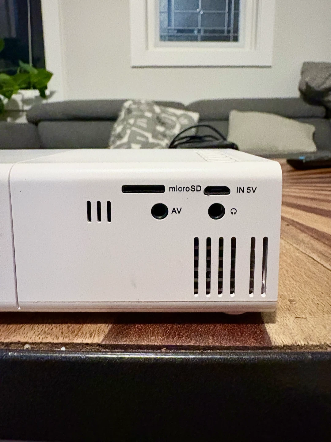 LED Portable Projector - photo 5