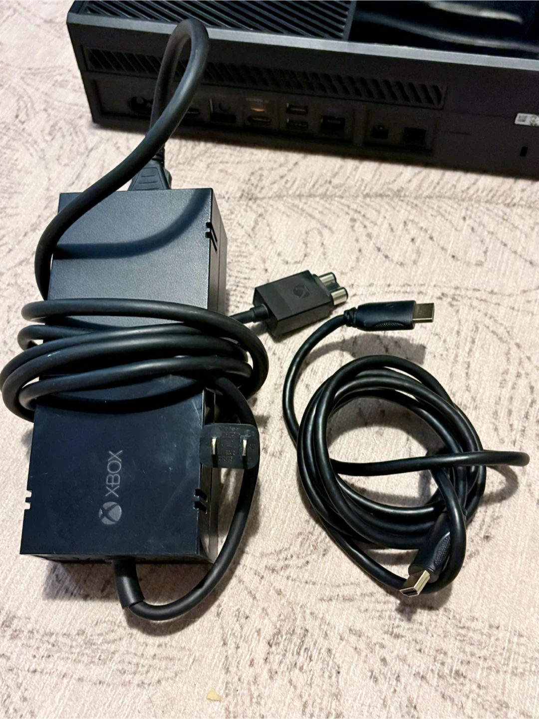Xbox One Full Setup + 3 Controllers & Keypad - photo 5