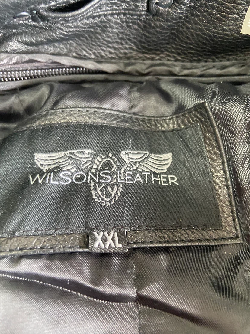 Leather motorcycle jacket with liner