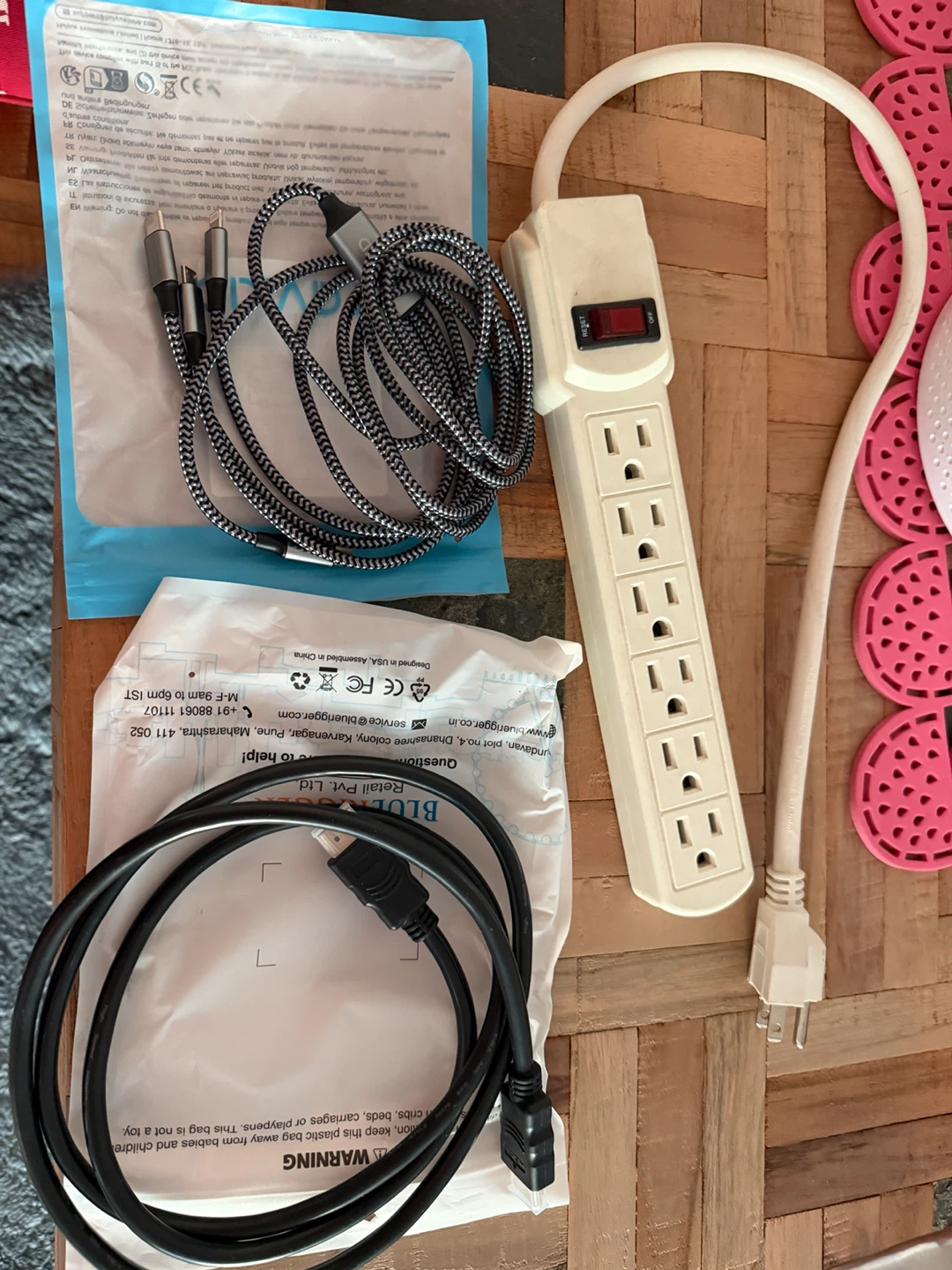 Bundled Charging, hdmi Cable, power strip