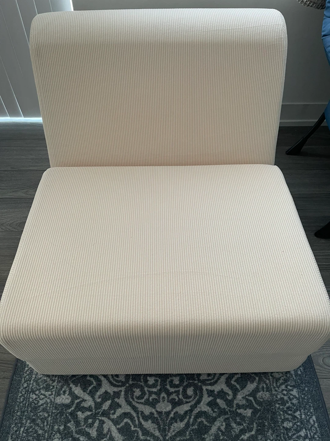 Cream Ribbed Foldable Floor Chair