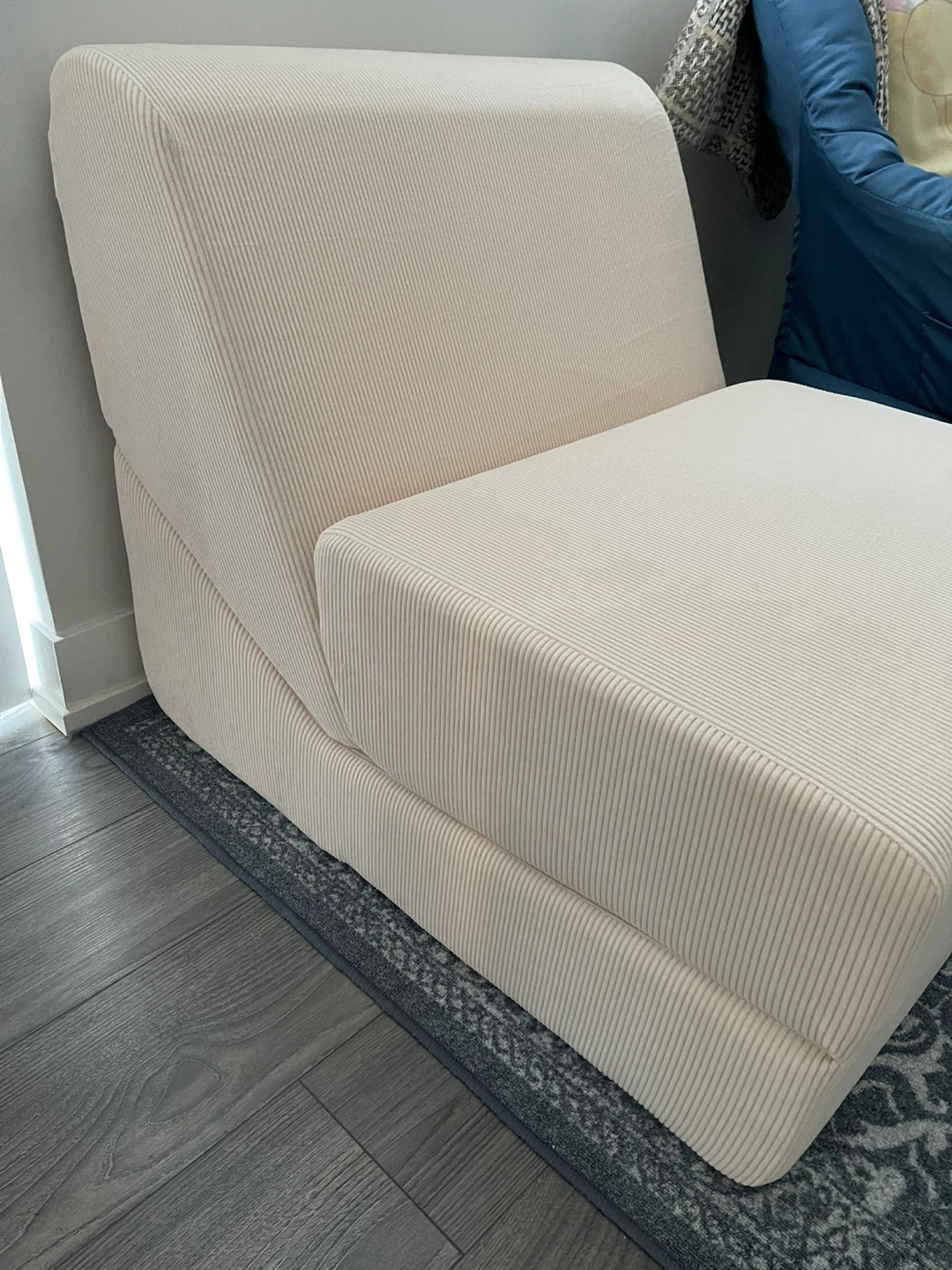 Cream Ribbed Foldable Floor Chair - photo 3