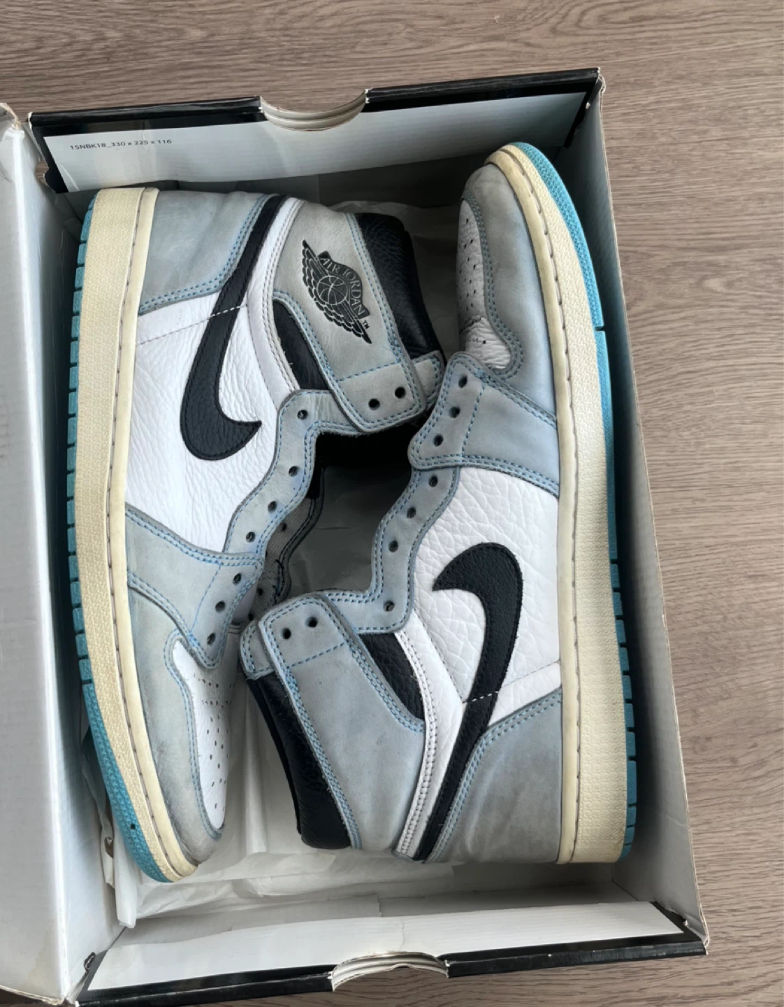 Nike Air Jordan 1 Retro High Hyper Royal