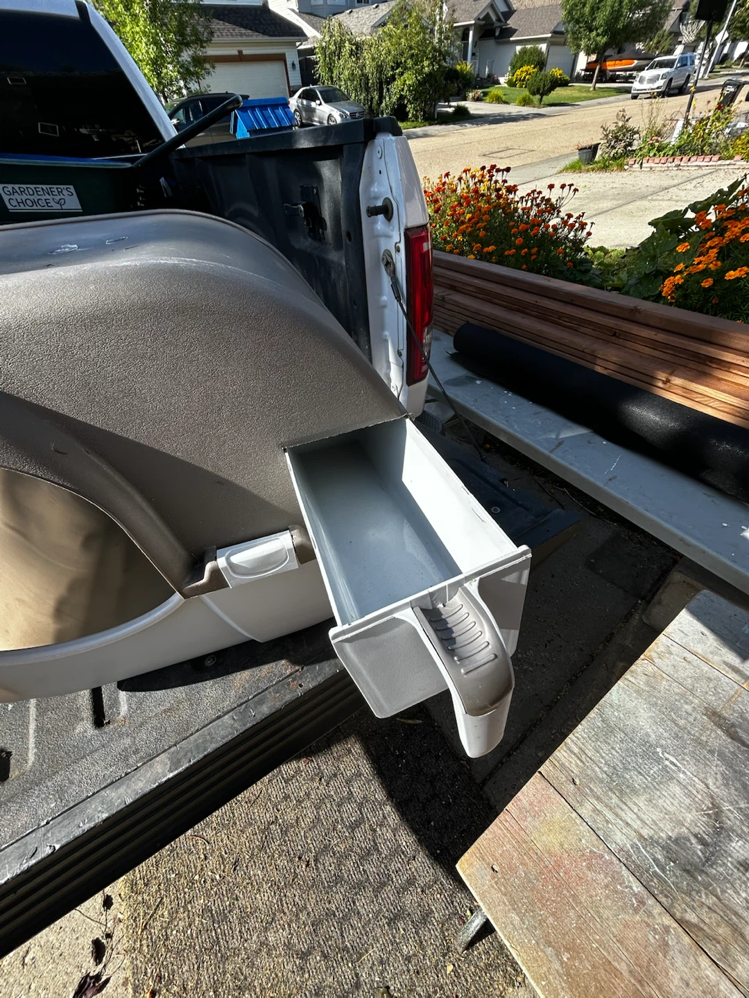 Omega Paw Self-Cleaning Litter Box - photo 4