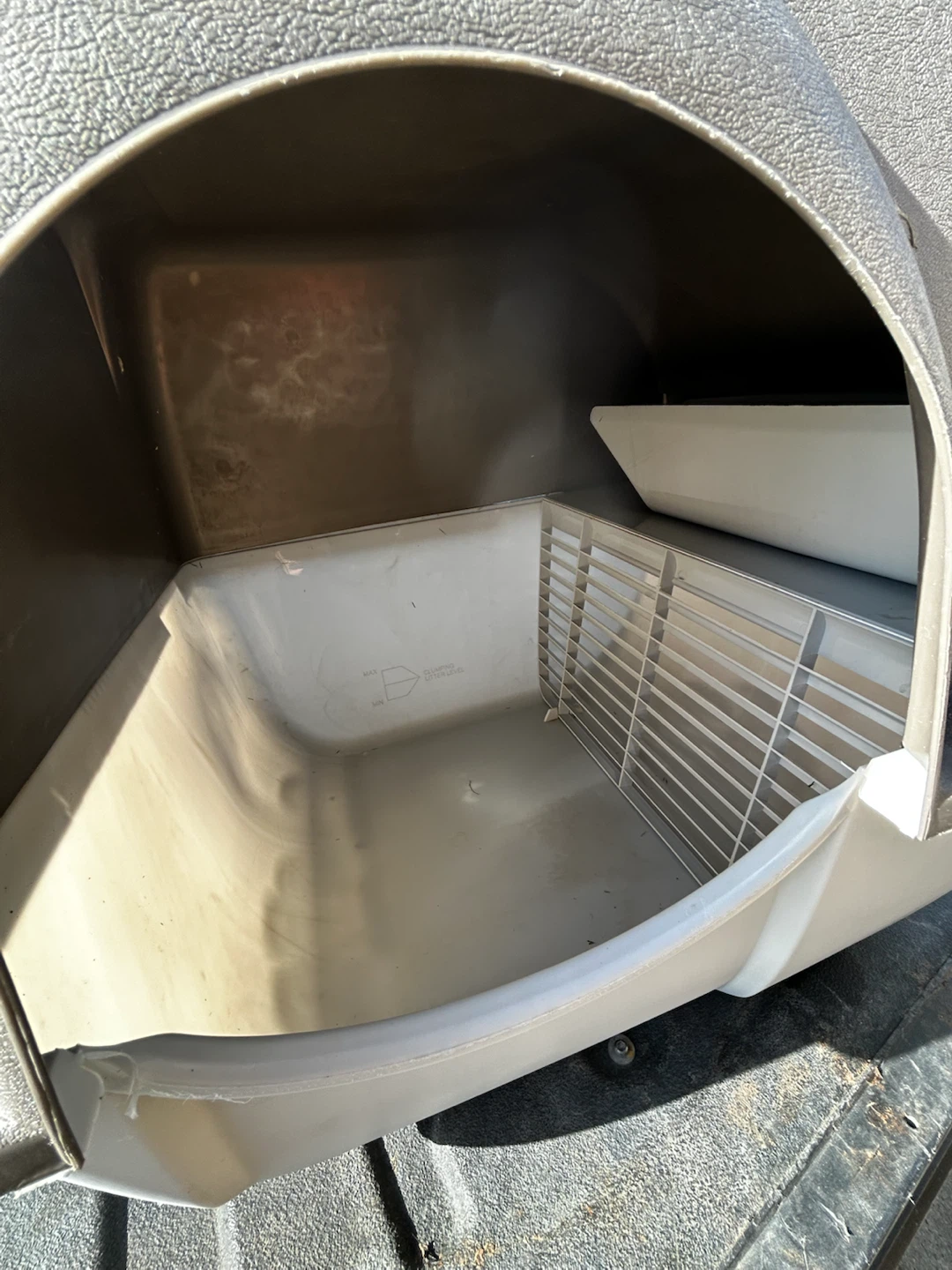 Omega Paw Self-Cleaning Litter Box - photo 5