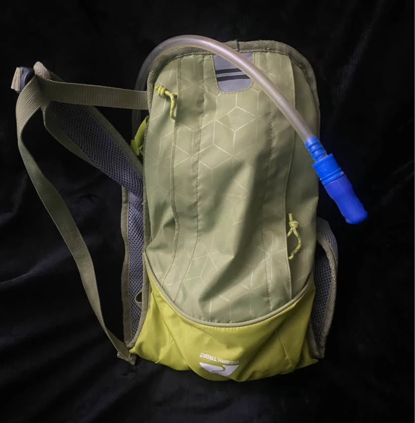 Ozark Trail 2L Hydration Backpack - Great Condition