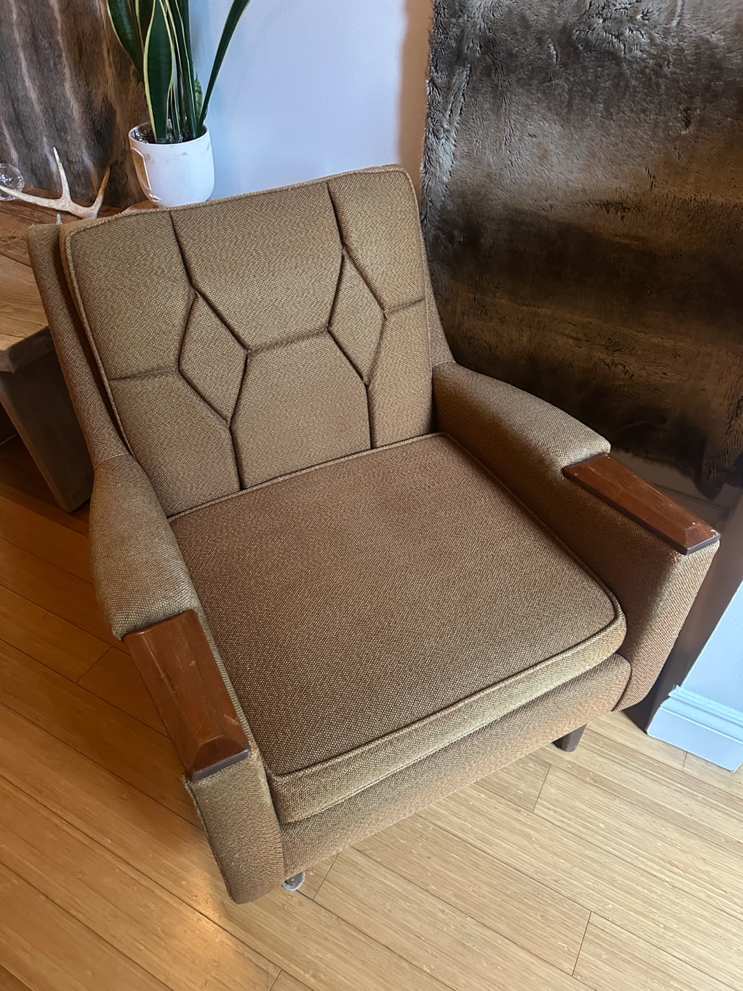 VINTAGE TEAK MCM CLUB LOUNGE TEAK ARM CHAIR MID CENTURY MODERN