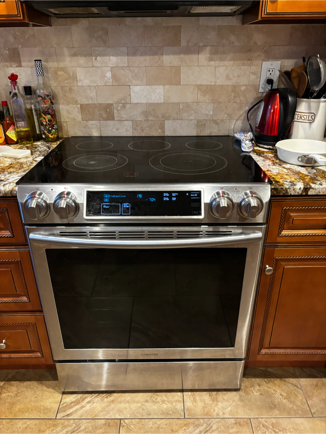 Samsung Electric Range with Glass Cooktop