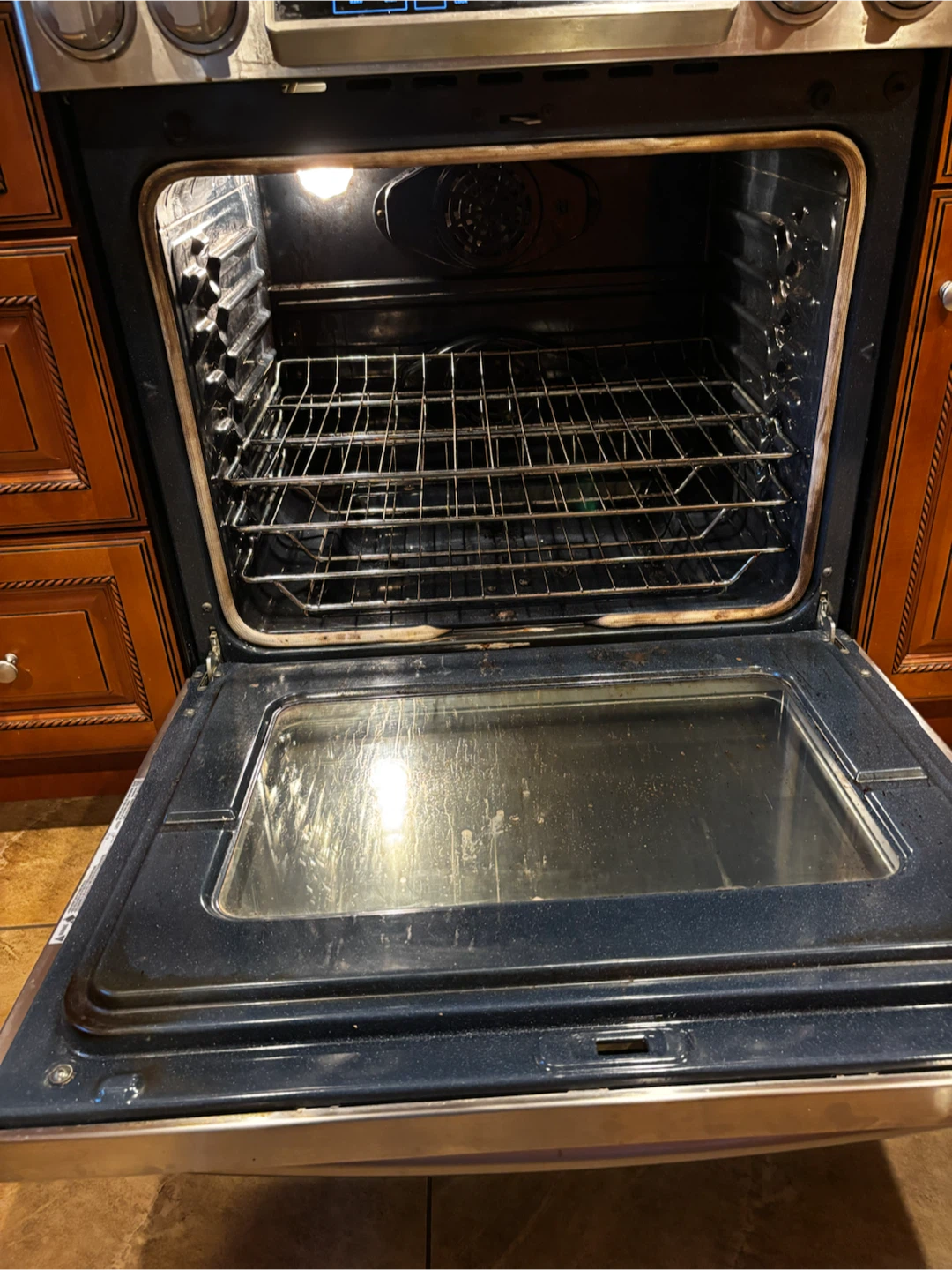 Samsung Electric Range with Glass Cooktop - photo 2