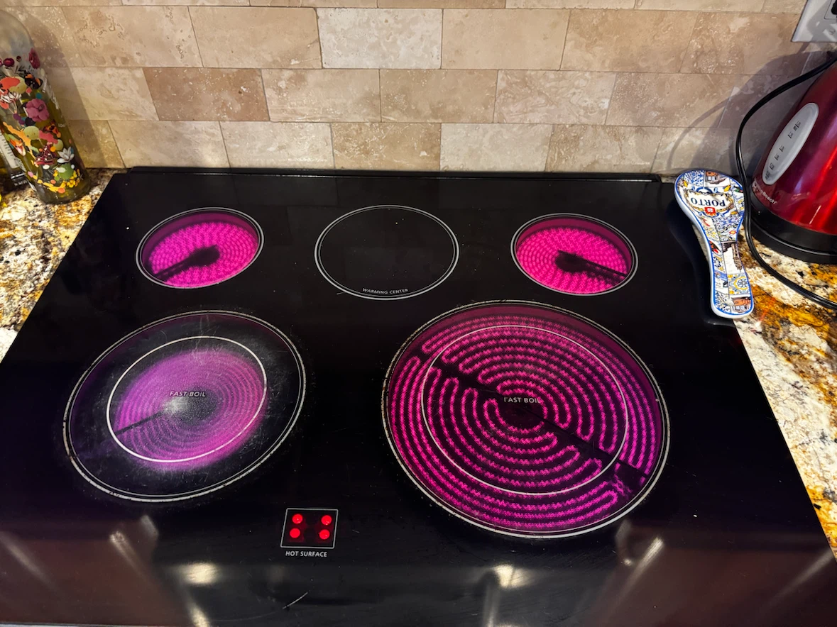 Samsung Electric Range with Glass Cooktop - photo 3