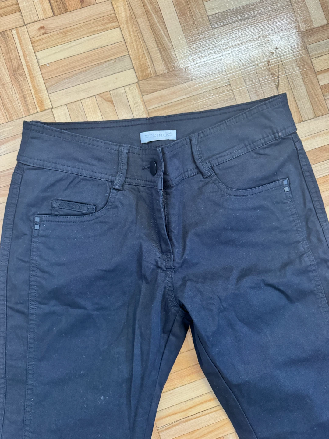Promod Black Cropped Pants; Size 10/12. Waist: 30” - photo 2