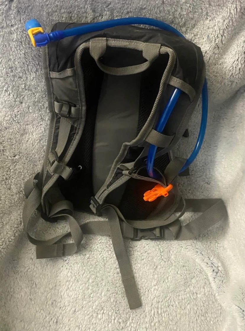 Unigear Hydration Pack Backpack with 2L Water Bladder - photo 2