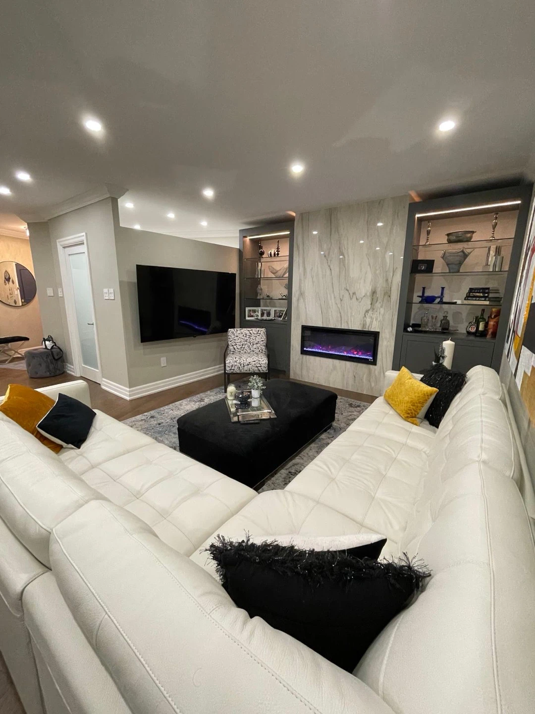 White Modular Sectional Sofa - photo 3