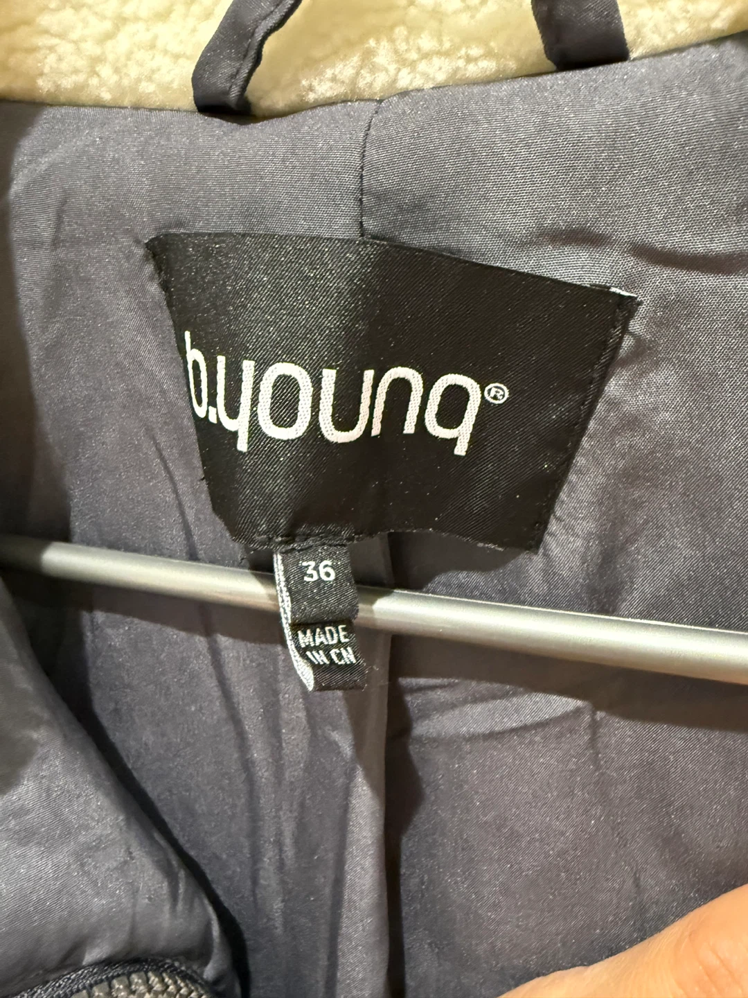 Two-Tone Vest - Size 36 - photo 4
