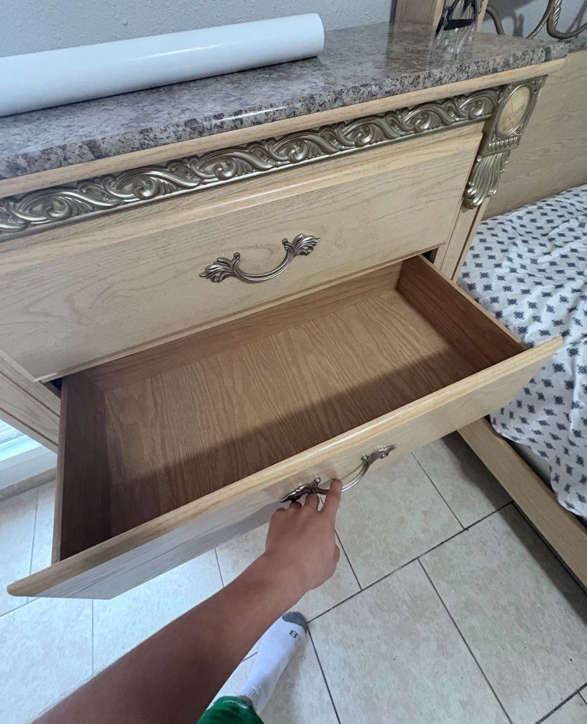 Two-Nightstand’s and headboard - photo 2