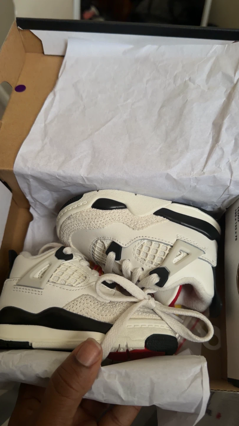 Jordan 4 Retro OG FC (TD) - Sail/Black/Red - 4c