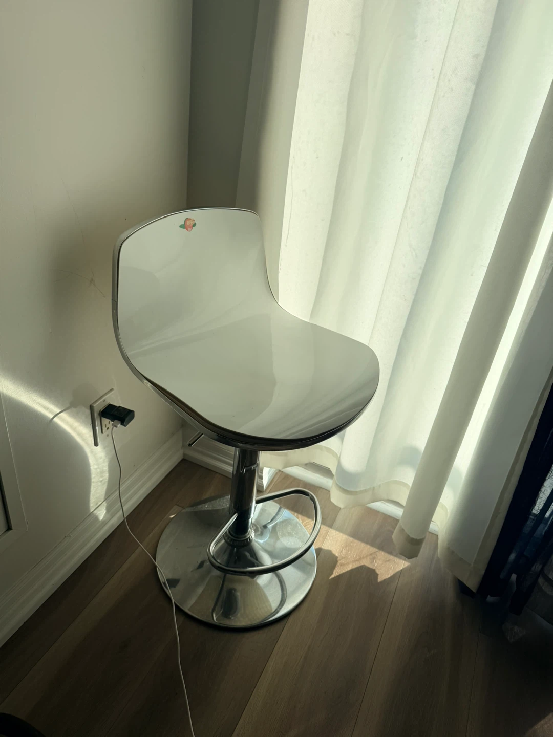 Modern white swivel bar stool - photo 2