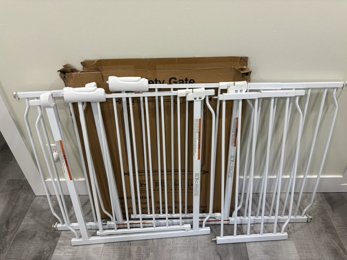White Pressure-Mounted Safety Gate
