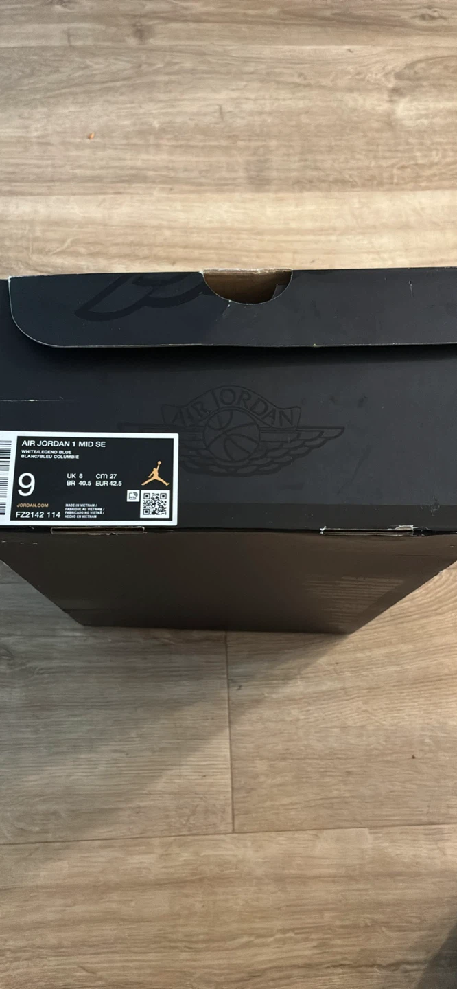 Air Jordan 1 Mid SE White Legend Blue - photo 2