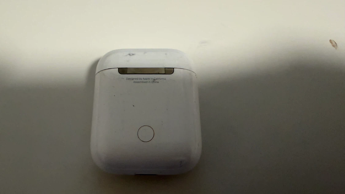 AirPods 2 with Lightning Charging Case (A2031) - photo 2