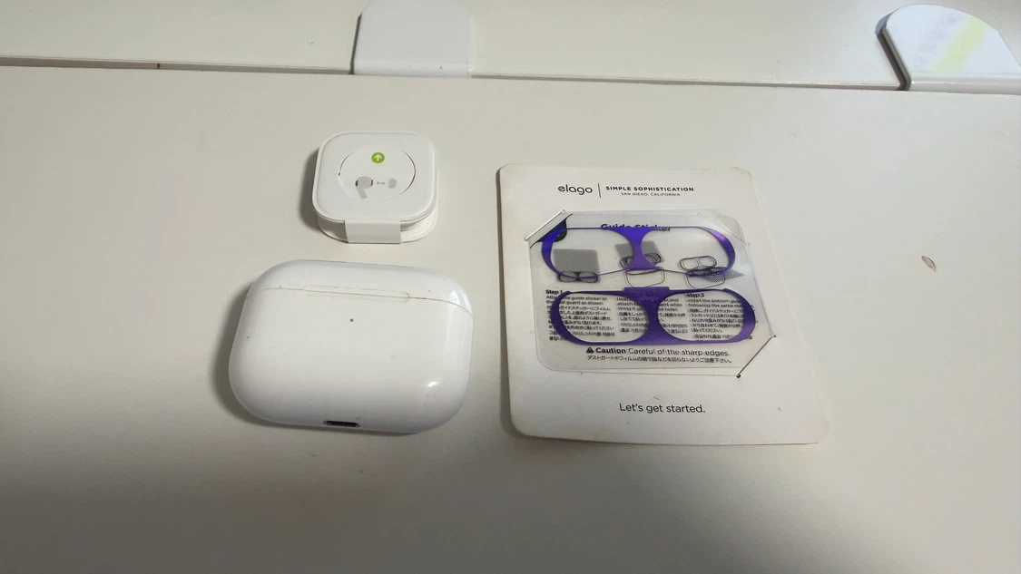 AirPods Pro with MagSafe Charging Case (1st Generation)