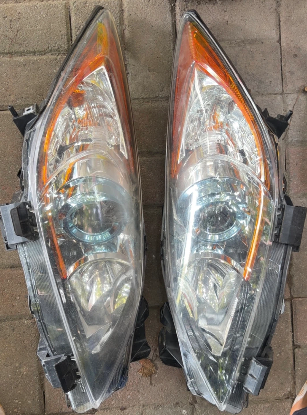 2012 -2013 Mazda 3 headlights