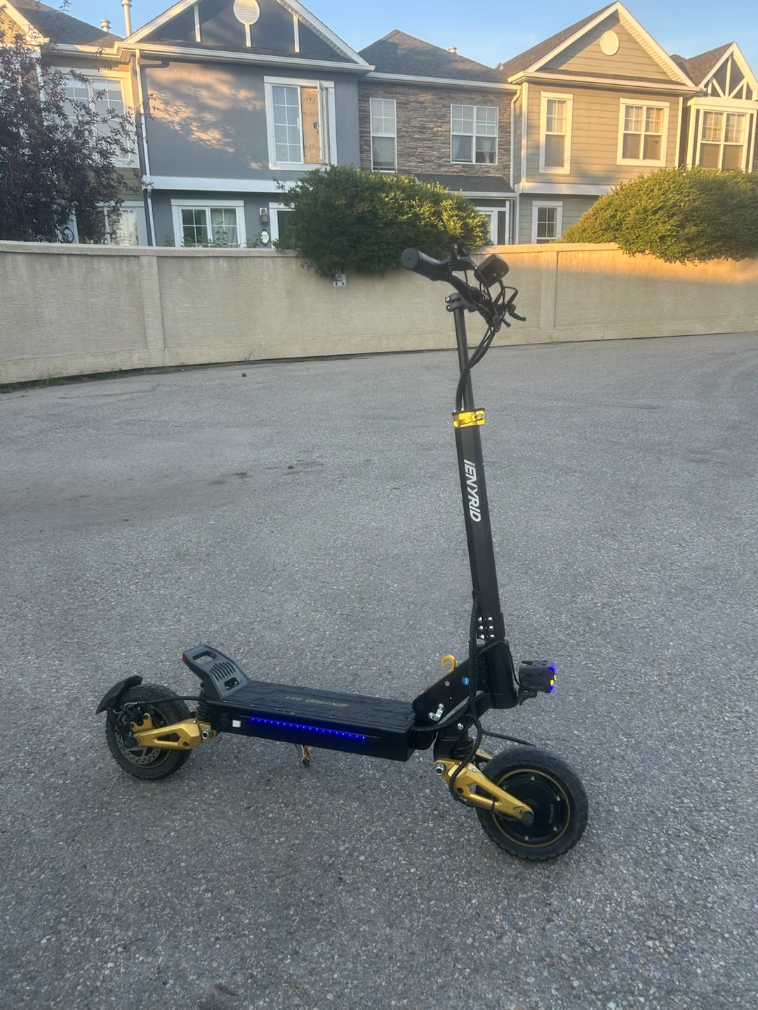 IENYRID ES1 Electric Scooter